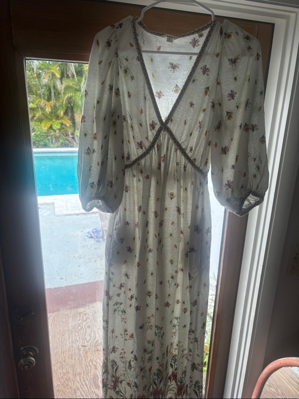 White Floral V-Neck Maxi Dress with Puff Sleeves